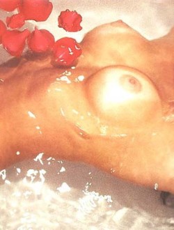 Deborah-Secco-08