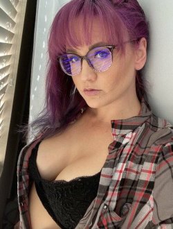 Girls-With-Dyed-Hairs-23