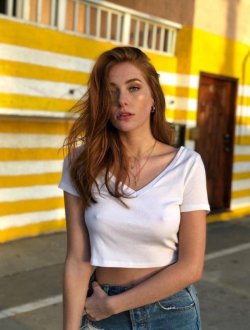 Braless-Girls-32
