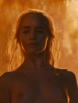 emilia_clarke_403d26