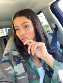 Girls-In-Cars-5